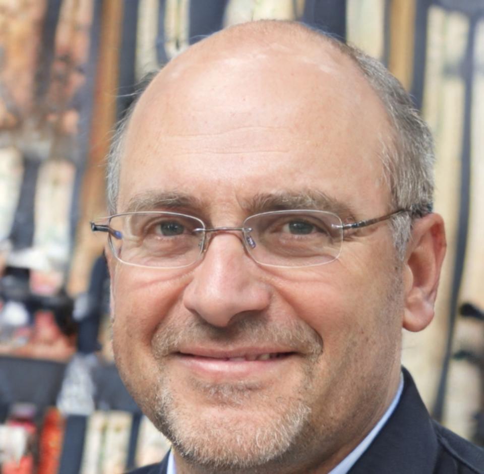 Marcus Weber, Senior Analyst